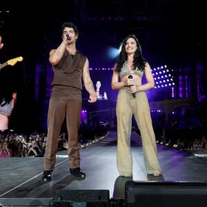 Demi Lovato se une a los Jonas Brothers para cantar juntos en directo 15 años después de 'Camp Rock'