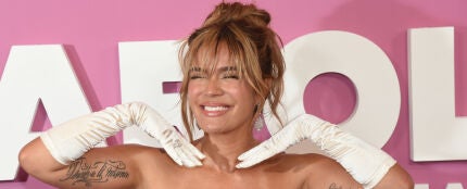 Karol G revela los secretos detrás de la creación de su disco 'Tropicoqueta'