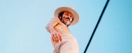 Leiva, en el cartel del documental 'Hasta que me quede sin voz'. Leiva, en el cartel del documental 'Hasta que me quede sin voz'.