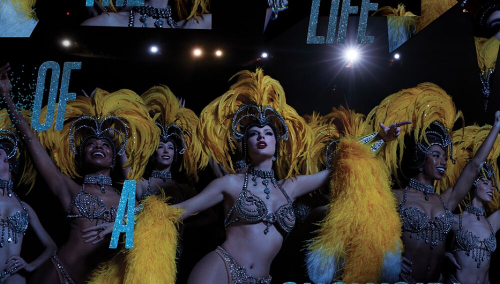 Portada alternativa de 'The Life of a Showgirl'