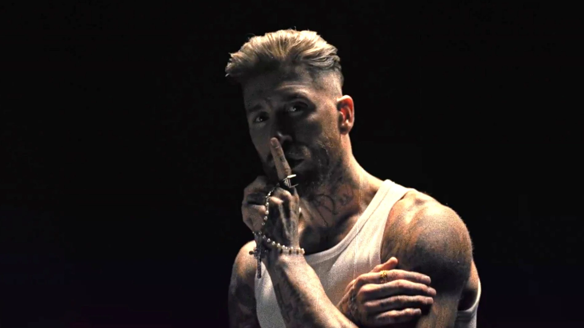 Sergio Ramos en el videoclip de 'Cibeles' Sergio Ramos en el videoclip de 'Cibeles'