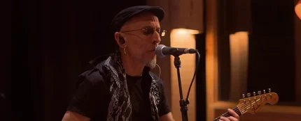 Fito y Fitipaldis en el videeoclip de 'Los cuervos se lo pasan bien' Fito y Fitipaldis en el videeoclip de 'Los cuervos se lo pasan bien'