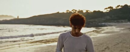 Diego Arroyo (Veintiuno), en el videoclip de 'Pide un deseo por mí'.