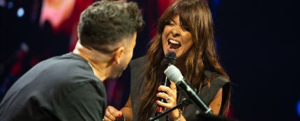 Pablo López y Vanesa Martín en el concierto-homenaje a Nino Bravo en el Roig Arena de Valencia Pablo López y Vanesa Martín en el concierto-homenaje a Nino Bravo en el Roig Arena de Valencia