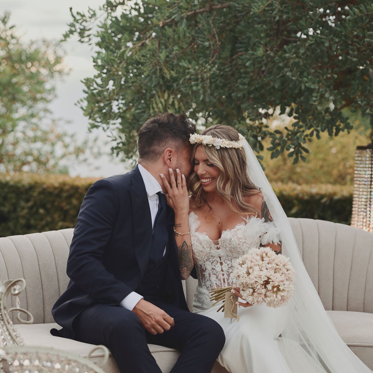 Las románticas fotos de Pablo López y Laura Rubio tras su segunda boda en  Cádiz | Europa FM