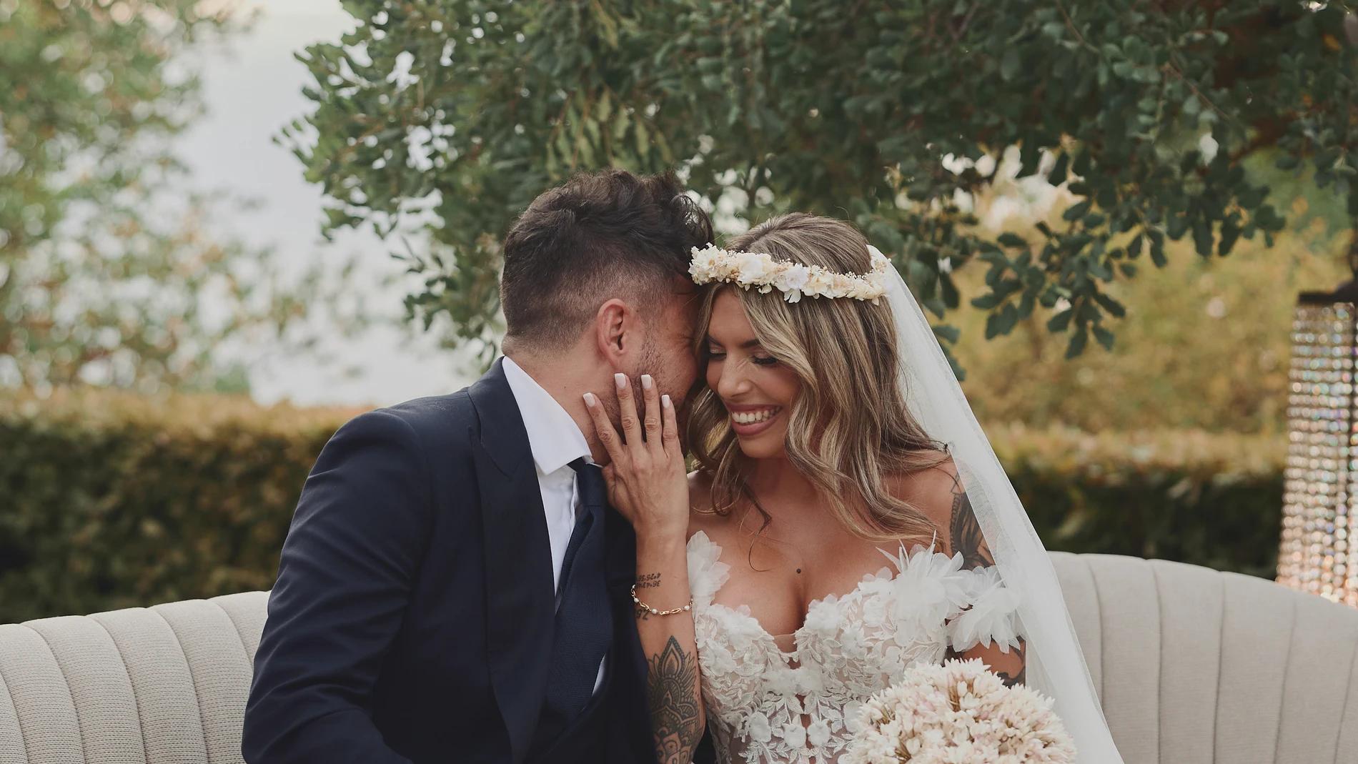 Pablo López y Laura Rubio, tras su boda en Cádiz Pablo López y Laura Rubio, tras su boda en Cádiz