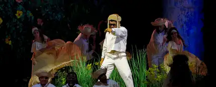 Bad Bunny, durante el concierto 'Una más' de su residencia en Puerto Rico Bad Bunny, durante el concierto 'Una más' de su residencia en Puerto Rico