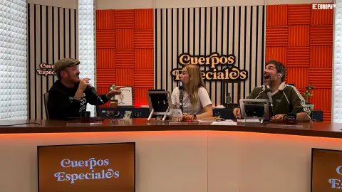 Álex O'Dogherty con Eva Soriano y Nacho García en 'Cuerpos especiales'. Álex O'Dogherty con Eva Soriano y Nacho García en 'Cuerpos especiales'.