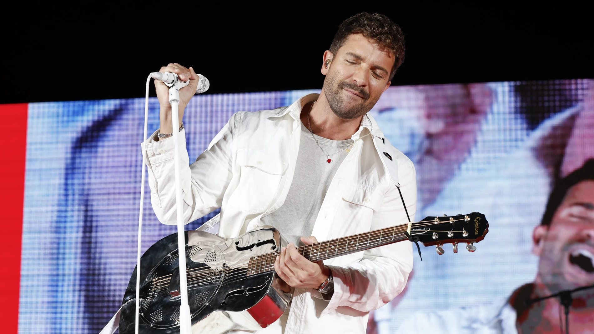 Pablo Alborán trae 'Mis 36', la balada con la que nos enamora antes de la salida inminente de su nuevo disco 'KM0' Pablo Alborán trae 'Mis 36', la balada con la que nos enamora antes de la salida inminente de su nuevo disco 'KM0'