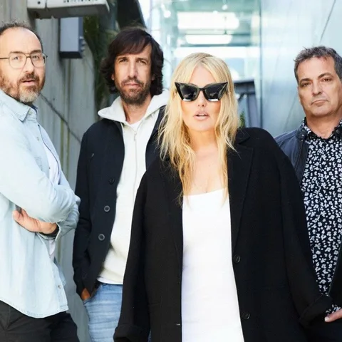 La Oreja de Van Gogh, con Amaia Montero y sin Pablo Benegas La Oreja de Van Gogh, con Amaia Montero y sin Pablo Benegas