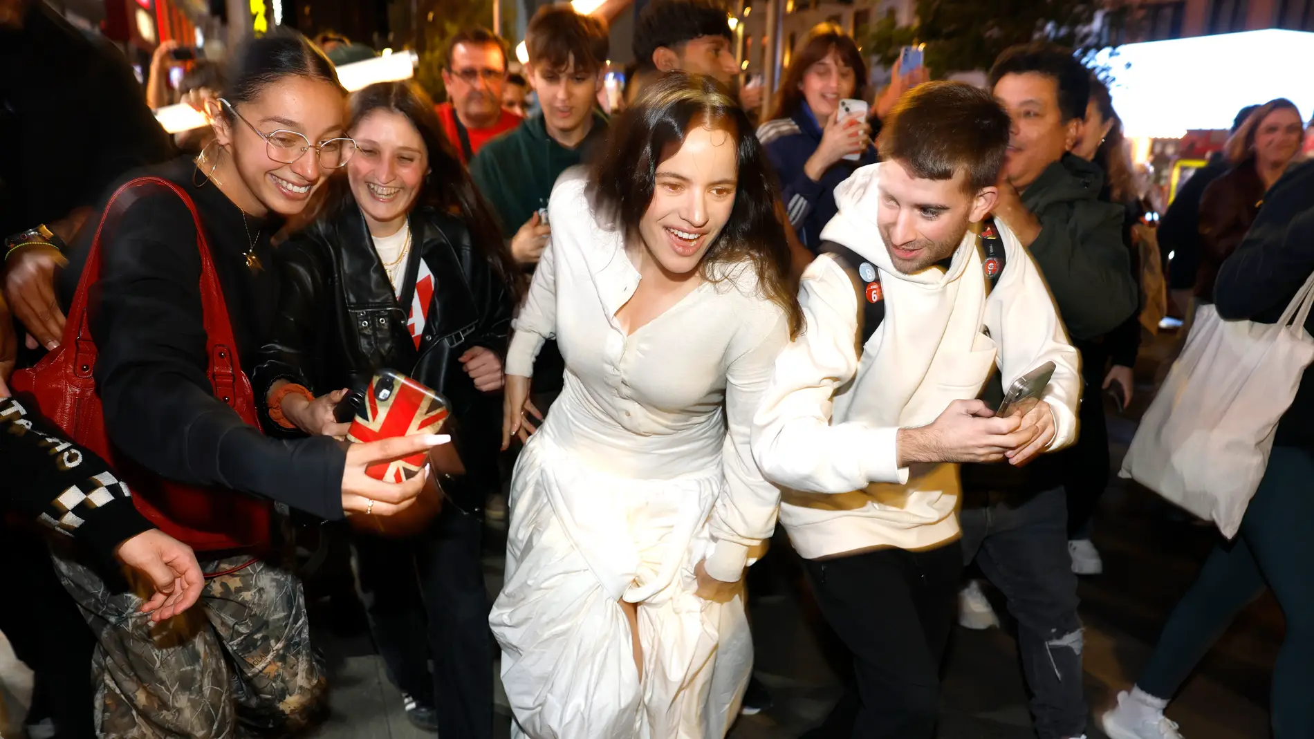 Rosalía corriendo hacia Callao Rosalía corriendo hacia Callao