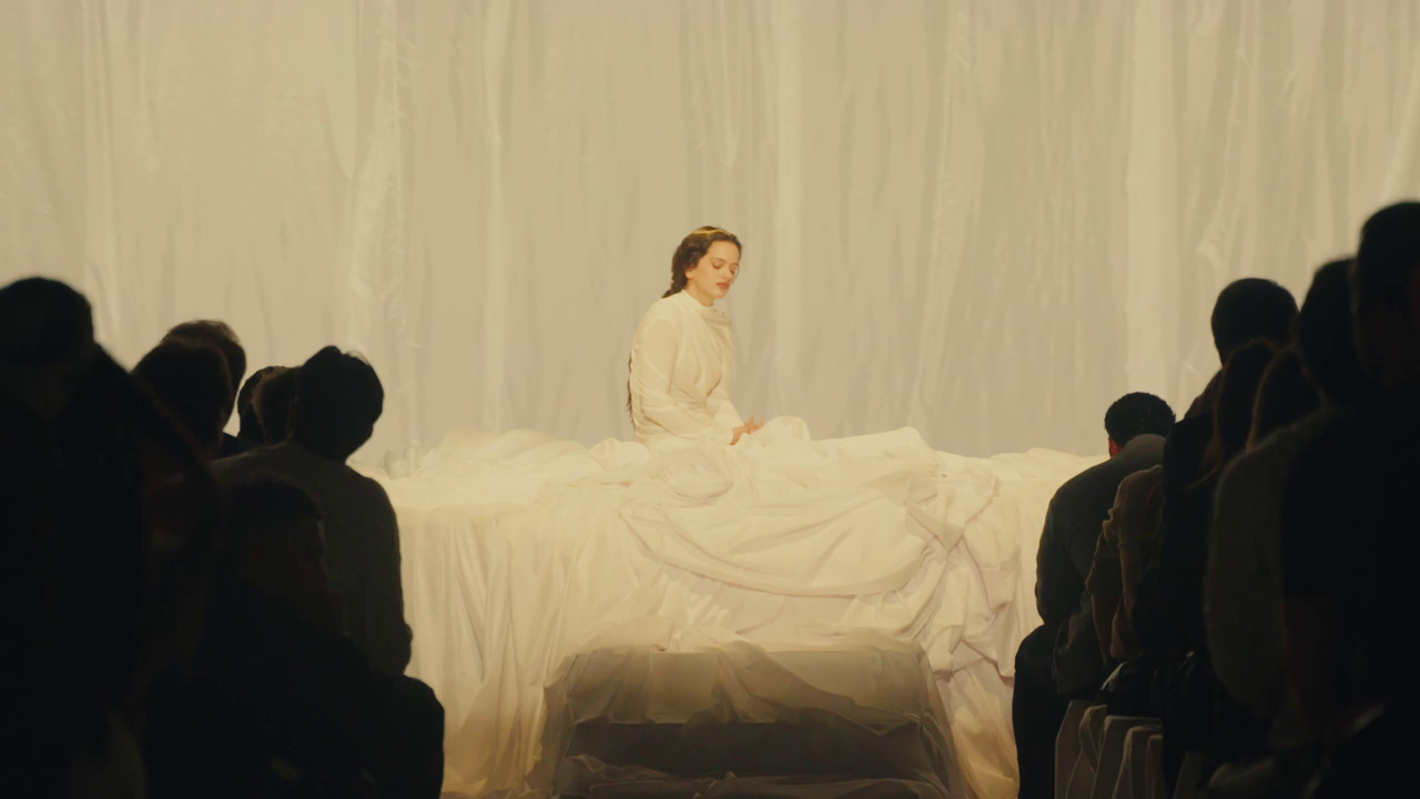 Rosalía se incorpora al final de la Listening Party de LUX en Barcelona | @respectivecollective Rosalía se incorpora al final de la Listening Party de LUX en Barcelona | @respectivecollective