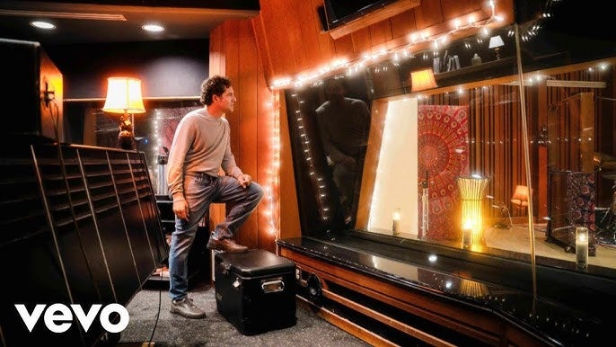 David Bisbal, en el videoclip de 'Navidad sin ti' David Bisbal, en el videoclip de 'Navidad sin ti'