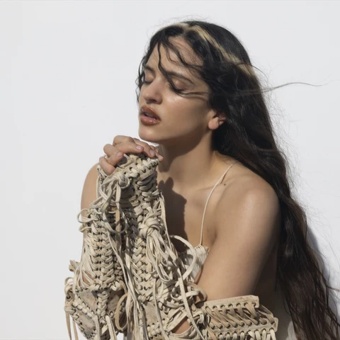 La artista Rosalía vuelve a alcanzar el éxito con su cuarto disco, 'Lux'. La artista Rosalía vuelve a alcanzar el éxito con su cuarto disco, 'Lux'.