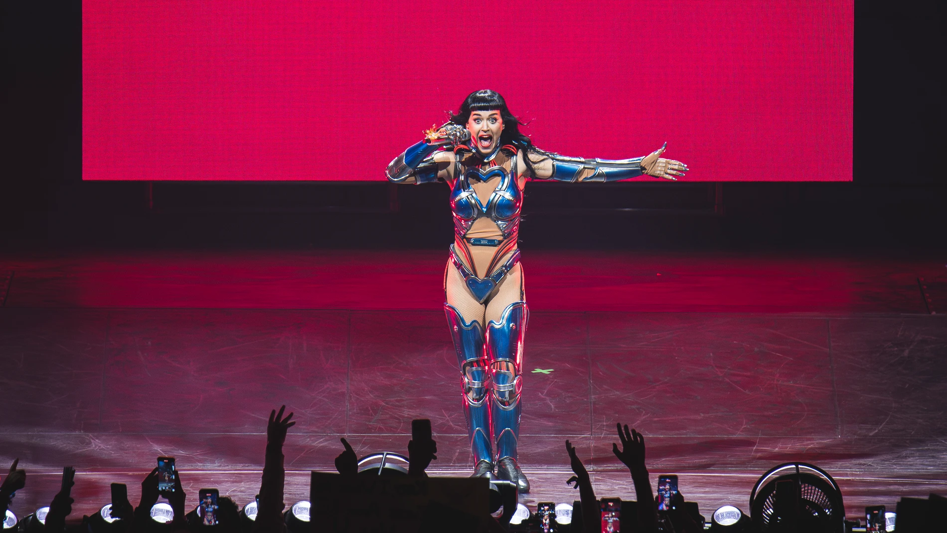 Katy Perry, en el concierto del Palau Sant Jordi de Barcelona. Katy Perry, en el concierto del Palau Sant Jordi de Barcelona.