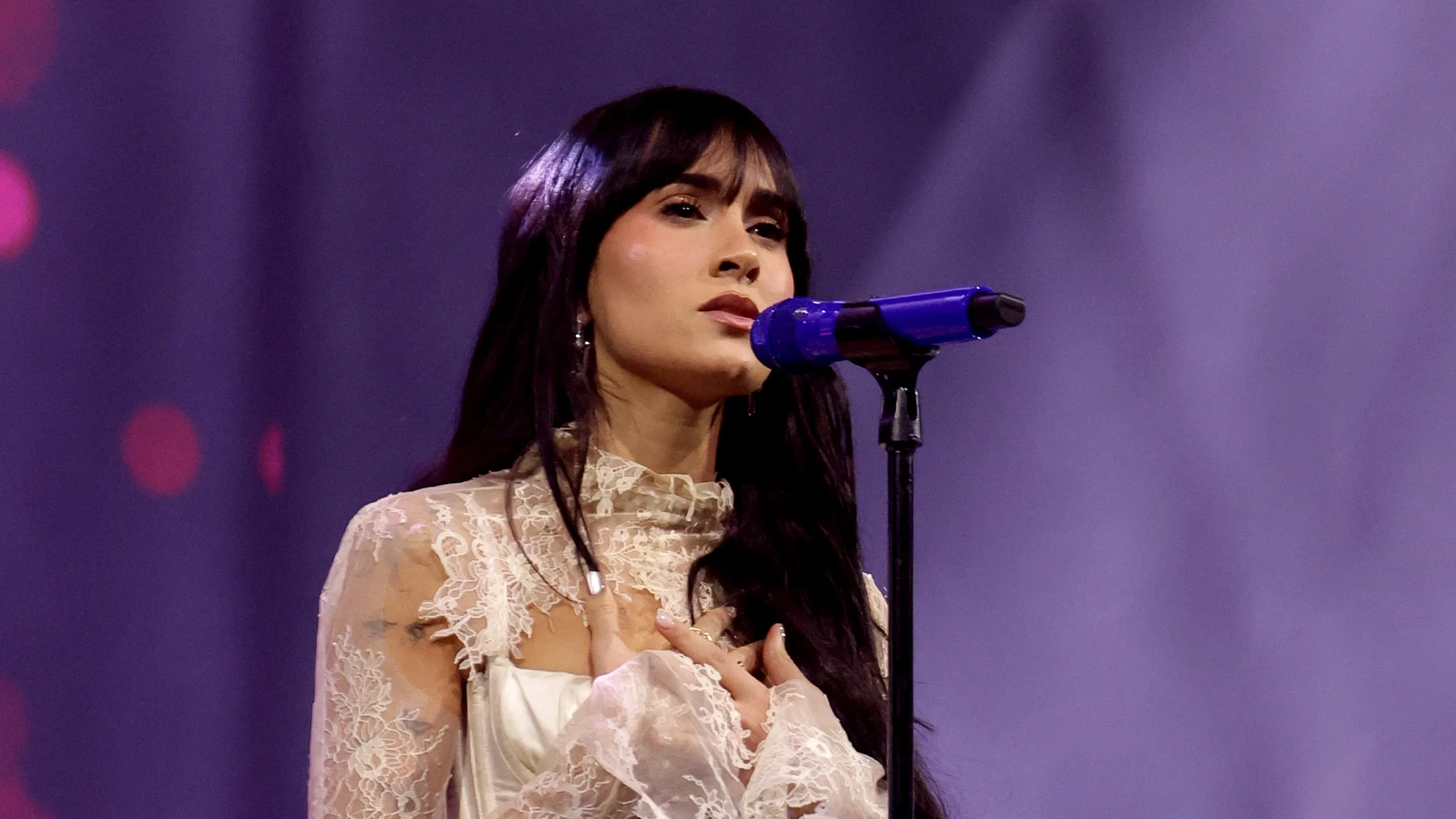 Aitana interpreta 'Vas a quedarte' en el evento Best New Artist Showcase Aitana interpreta 'Vas a quedarte' en el evento Best New Artist Showcase