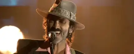 Leiva cantó 'Caída Libre' en los Latin Grammy 2025. Leiva cantó 'Caída Libre' en los Latin Grammy 2025.
