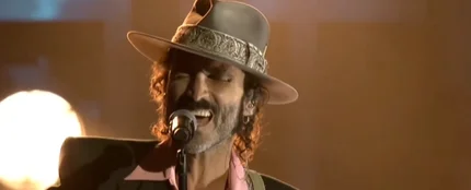 Leiva cantó 'Caída Libre' en los Latin Grammy 2025. Leiva cantó 'Caída Libre' en los Latin Grammy 2025.