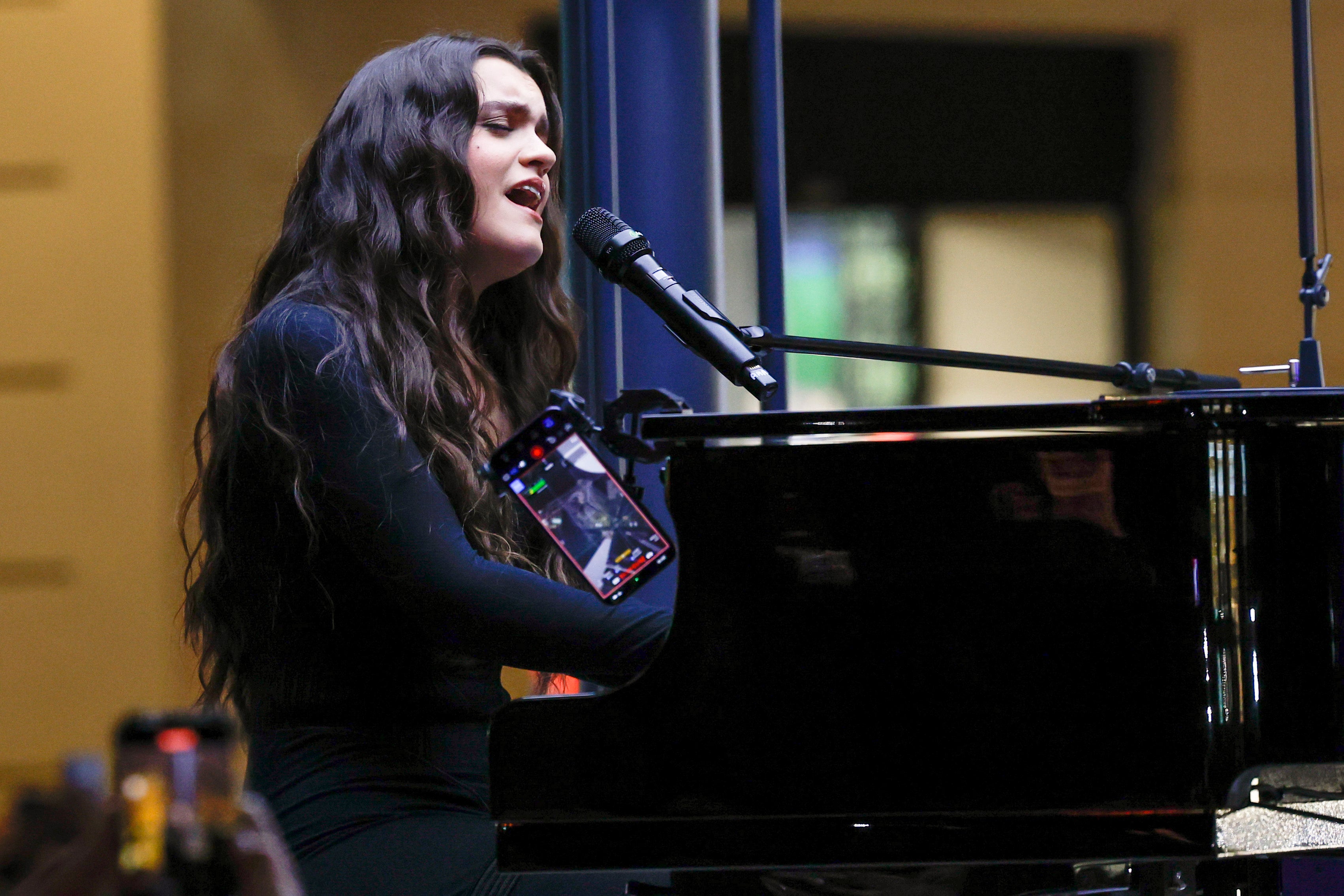 Amaia en el concierto de la Puerta del Sol Amaia en el concierto de la Puerta del Sol