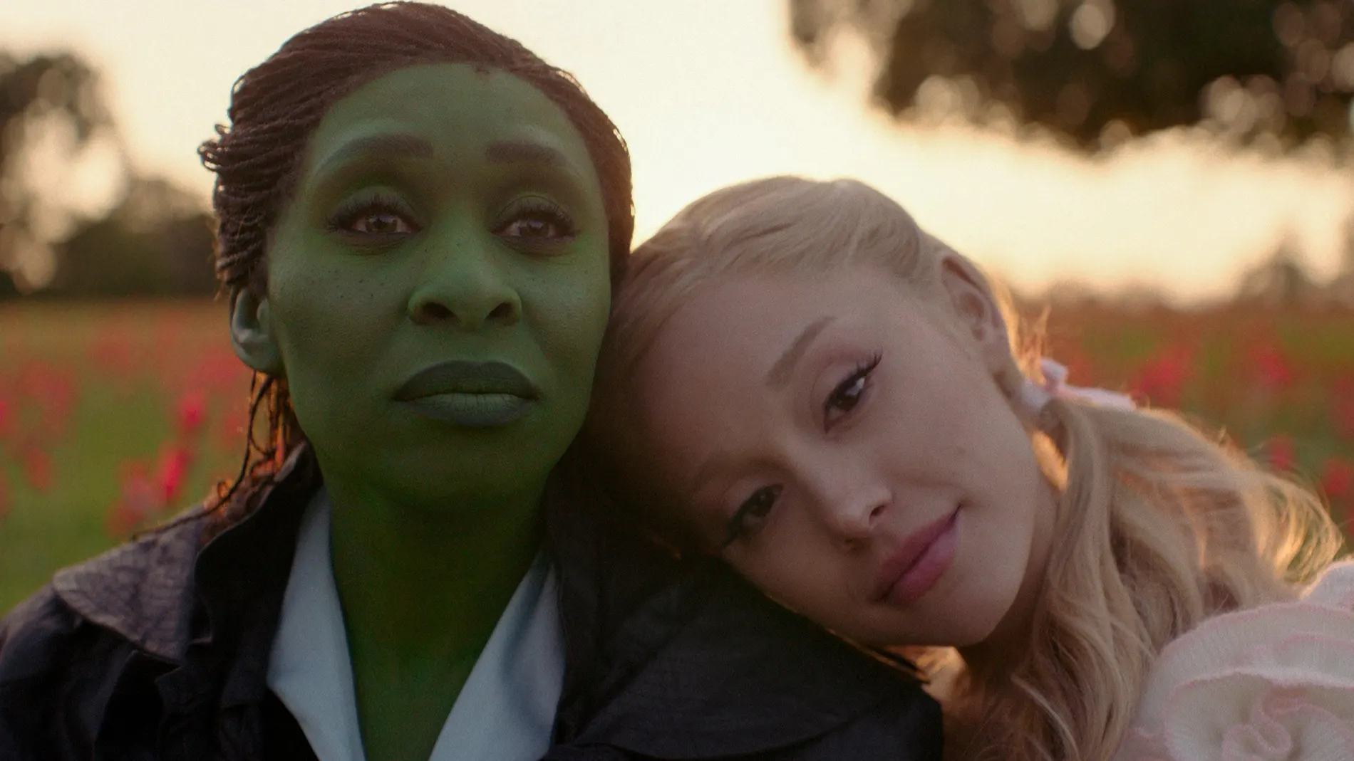 Elphaba (Cynthia Erivo) y Glinda (Ariana Grande) en un fotograma de 'Wicked: Parte II' Elphaba (Cynthia Erivo) y Glinda (Ariana Grande) en un fotograma de 'Wicked: Parte II'
