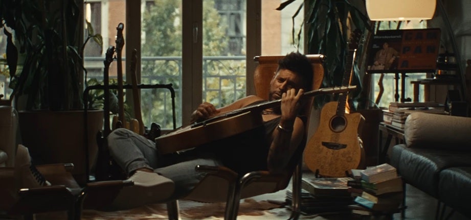 Pablo López en el videoclip de 'El niño del espacio' Pablo López en el videoclip de 'El niño del espacio'