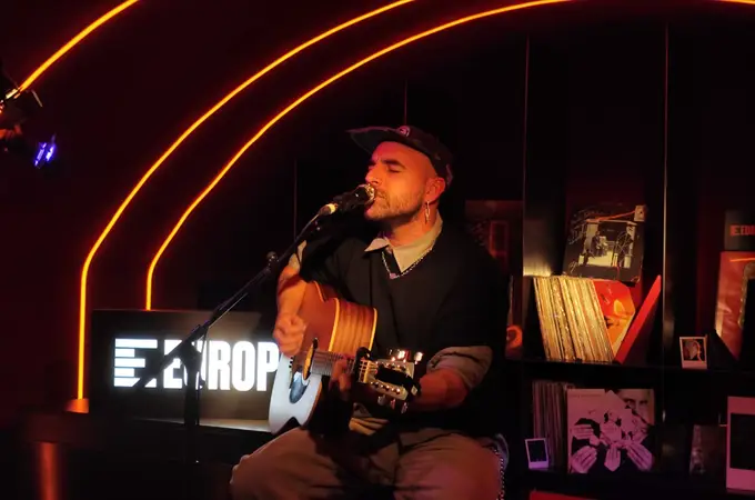 Nil Moliner en Local de Ensayo Europa FM Nil Moliner en Local de Ensayo Europa FM