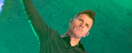 Dani Martín homenajea a Sabina desde su concierto con una versión de 'Contigo' 