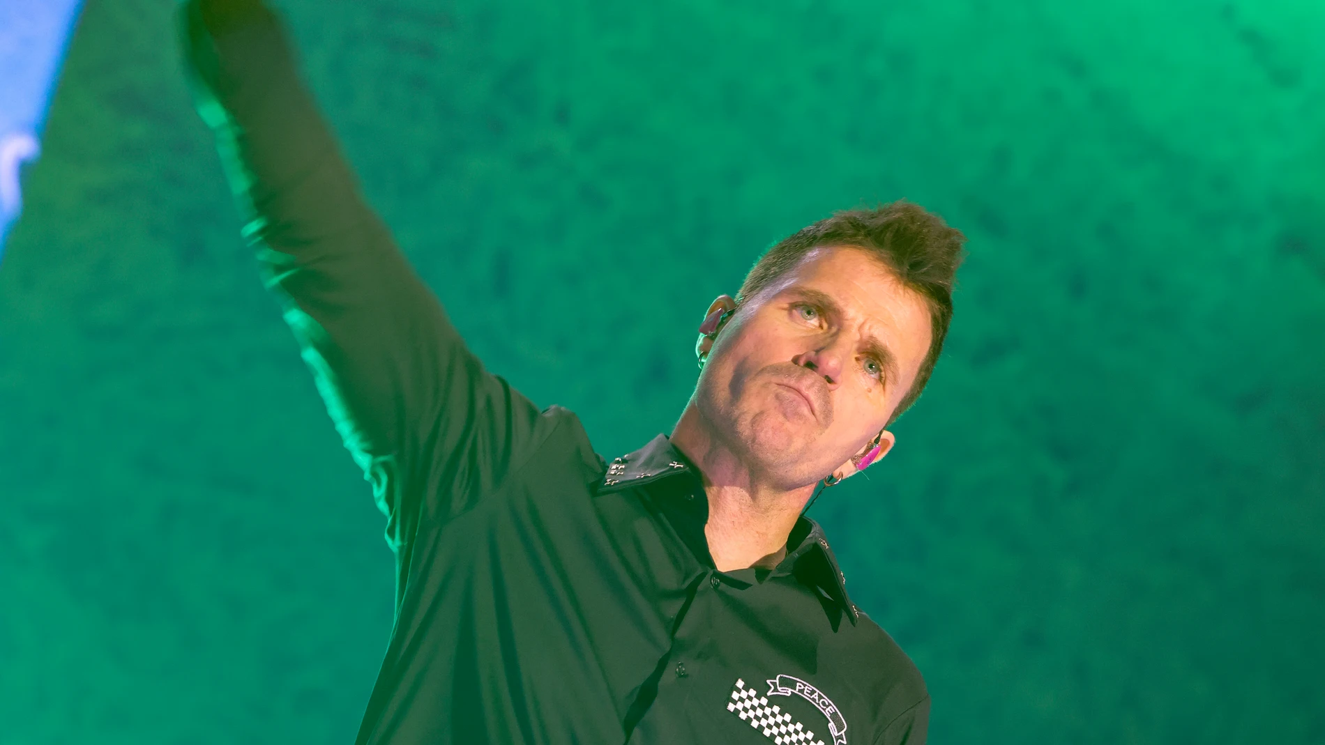 Dani Martín homenajea a Sabina desde su concierto con una versión de 'Contigo' Dani Martín homenajea a Sabina desde su concierto con una versión de 'Contigo'