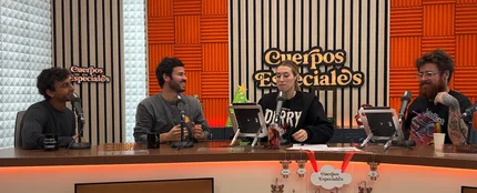 Taburete en 'Cuerpos especiales' Taburete en 'Cuerpos especiales'