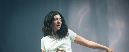 Lorde actuando en el Glastonbury Festival 2025 Lorde actuando en el Glastonbury Festival 2025