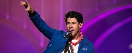 Nick Jonas actuando en Little Caesars Arena Nick Jonas actuando en Little Caesars Arena