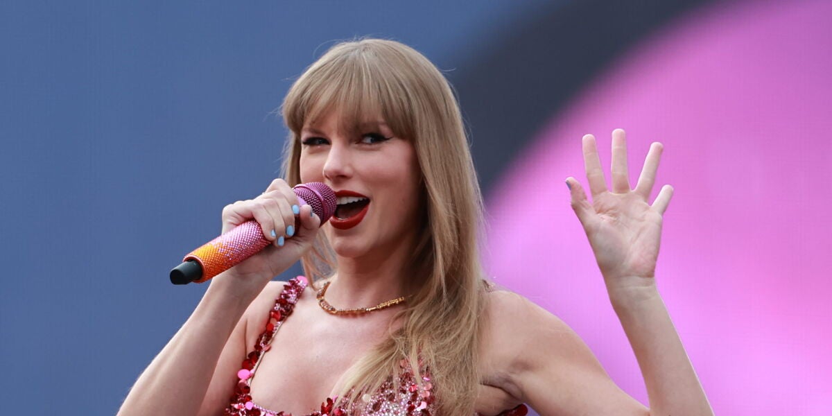 Taylor Swift durante el 'The Eras Tour' en Dubl&iacute;n