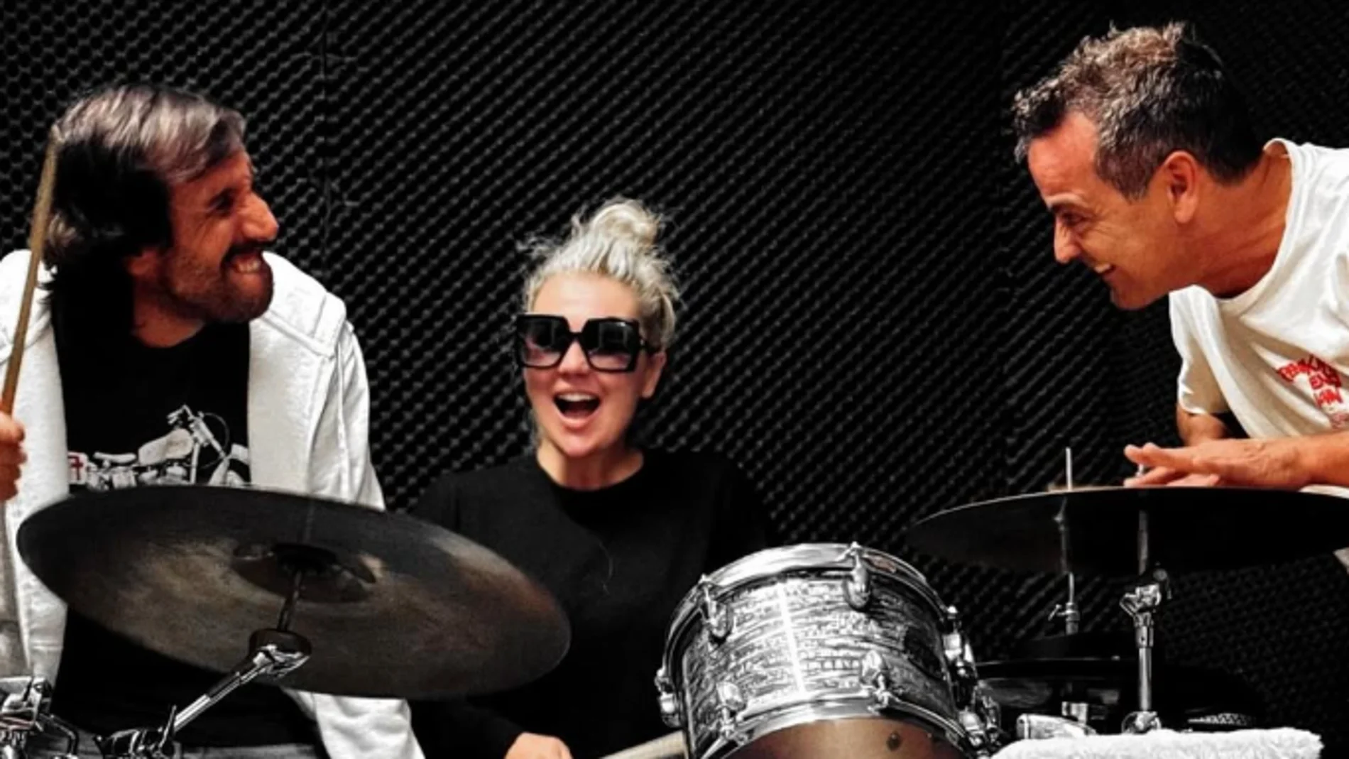 La Oreja de Van Gogh durante uno de sus ensayos La Oreja de Van Gogh durante uno de sus ensayos