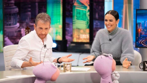 Pablo Motos, Trancas y Barrancas acorralan a Cristina Pedroche con sus preguntas sobre el vestido: "Prefiero no contestar"