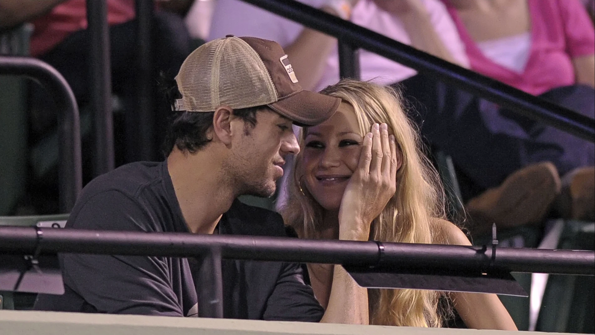 Enrique Iglesias y Anna Kournikova en 2009 Enrique Iglesias y Anna Kournikova en 2009