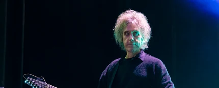 Perry Bamonte, guitarrista de The Cure Perry Bamonte, guitarrista de The Cure