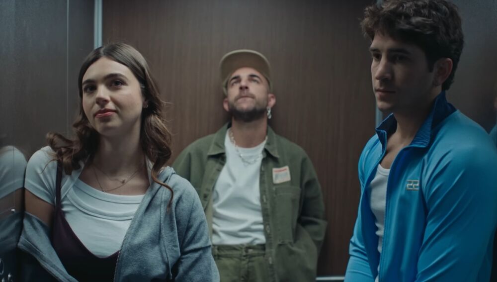 Nil Moliner en el videoclip de 'NEXO 04. Tu cuerpo en braille'