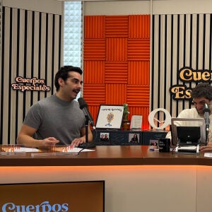 Juan Sanguino analiza la polémica entre Kelly Clarkson y una Juan Sanguino analiza la polémica entre Kelly Clarkson y una