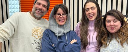 Las Hinds con Nacho Garc&iacute;a y Lalach&uacute;s en Cuerpos especiales