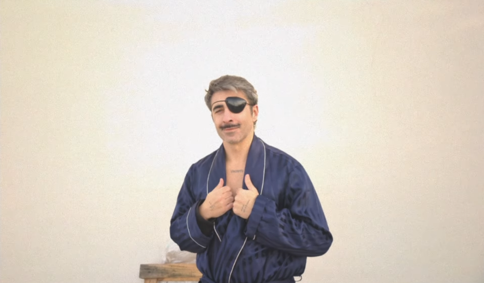 Rayden en el videoclip de 'Autarquía emocional' Rayden en el videoclip de 'Autarquía emocional'