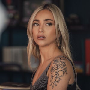 Luna (Ana Mena) en un fotograma de 'Ídolos' Luna (Ana Mena) en un fotograma de 'Ídolos'