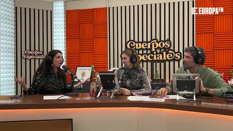 Espido Freire encuentra barroquismo en 'A toda mecha' de Santa justa Klan: "Un soneto absurdo con Quevedo en zapatillas" Espido Freire encuentra barroquismo en 'A toda mecha' de Santa justa Klan: "Un soneto absurdo con Quevedo en zapatillas"