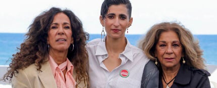 Rosario, Alba y Lolita Flores en el Festival de San Sebasti&aacute;n 2025