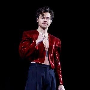 Harry Styles donará 1 libra por cada entrada de su gira para apoyar a las salas pequeñas Harry Styles donará 1 libra por cada entrada de su gira para apoyar a las salas pequeñas