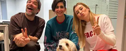 Alba Flores con Eva Soriano y Nacho García en Cuerpos especiales Alba Flores con Eva Soriano y Nacho García en Cuerpos especiales