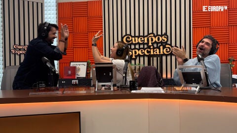 Luis Fonsi celebra con Eva Soriano en Cuerpos especiales