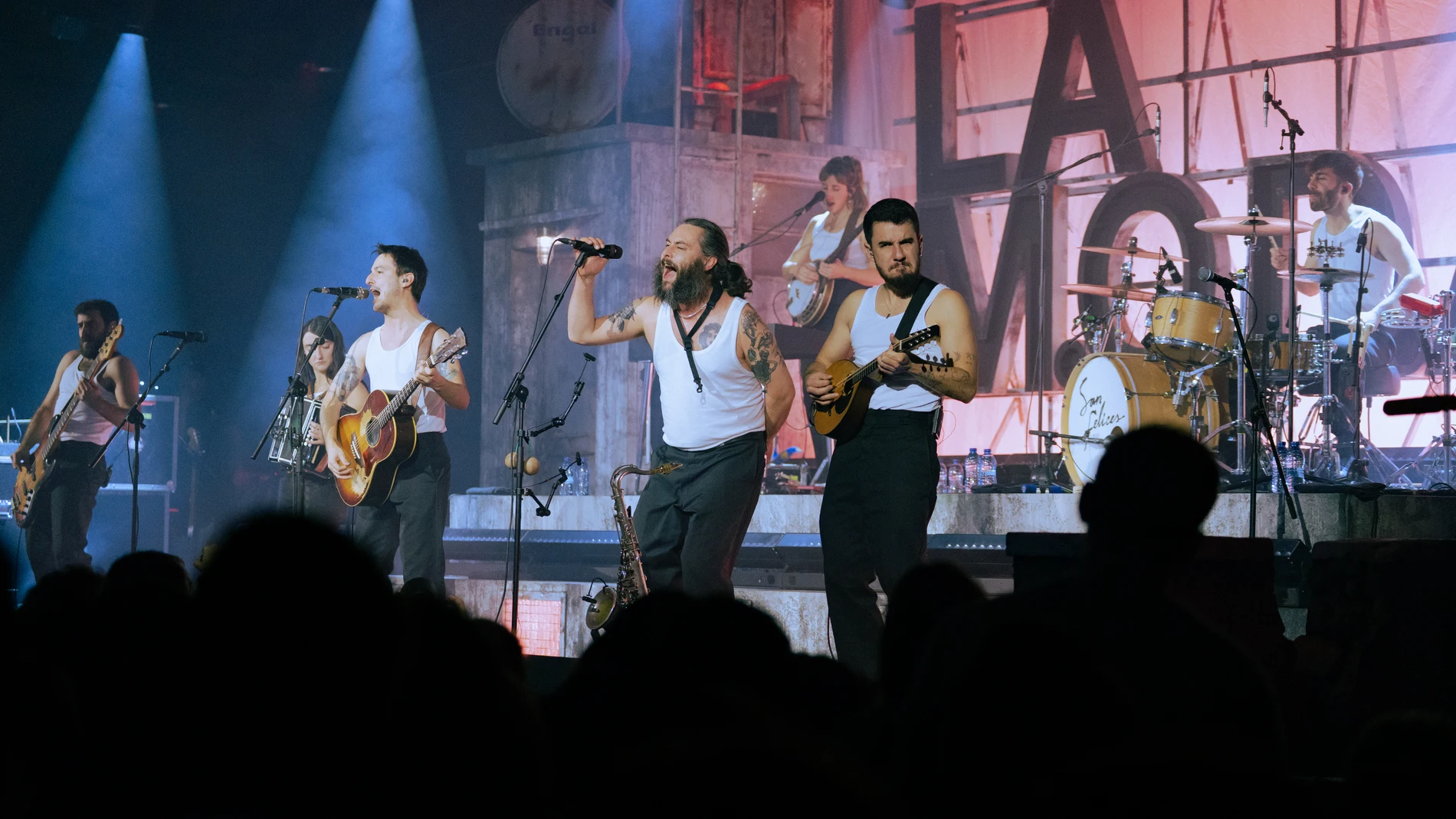 La M.O.D.A. actuando en Valencia durante su gira La M.O.D.A. actuando en Valencia durante su gira