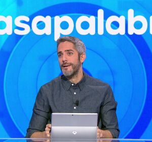 Roberto Leal imita la voz de Eros Ramazzotti como ayuda inesperada en La Pista Roberto Leal imita la voz de Eros Ramazzotti como ayuda inesperada en La Pista