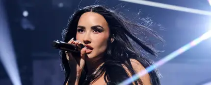Demi Lovato actuando en Año Nuevo Demi Lovato actuando en Año Nuevo
