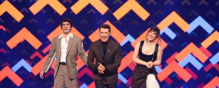 Javier Ambrossi, Jes&uacute;s V&aacute;zquez e In&eacute;s Hernand, presentadores del Benidorm Fest 2026.